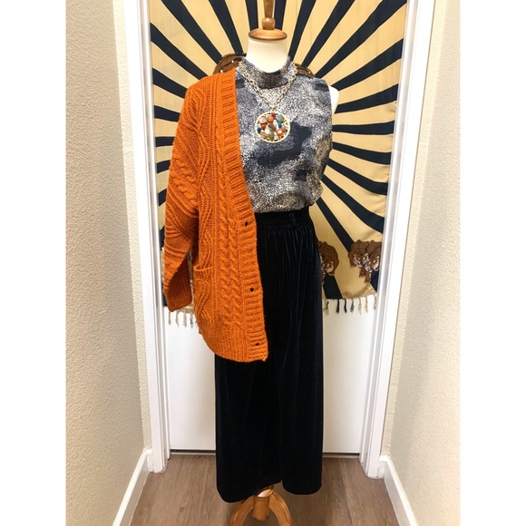 π Stylish modern velvet pants - Picture 7 of 7